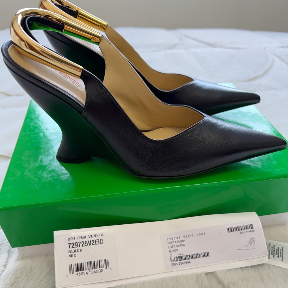 NEW! $2,300 Bottega Veneta Punta Wedge Pump Gold Hardware Slingback Heels 40 10